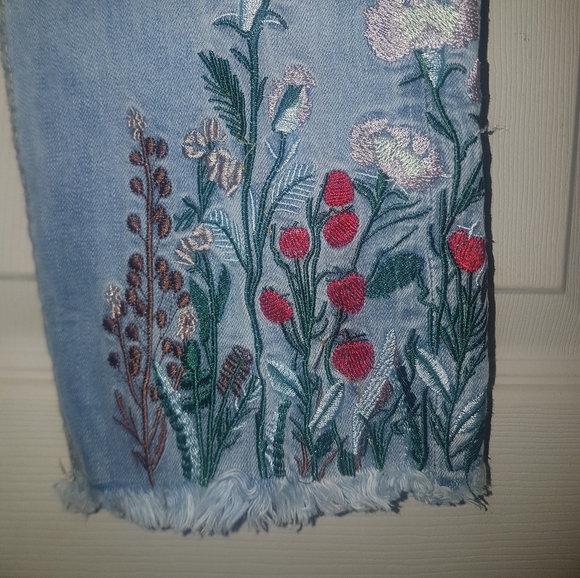 Jella Couture Embroidered Blue Jeans - Picture 5 of 16